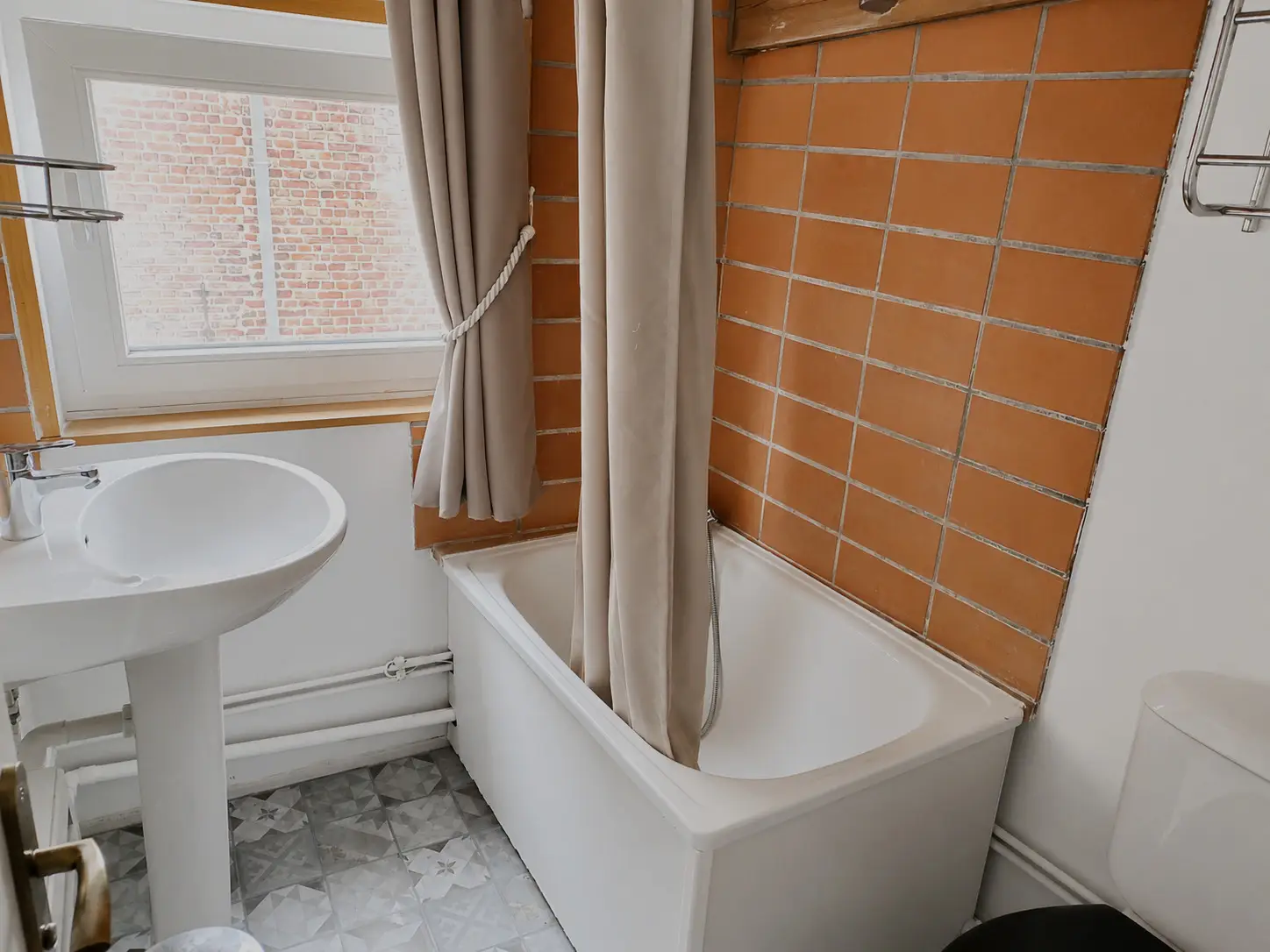 Photo 6